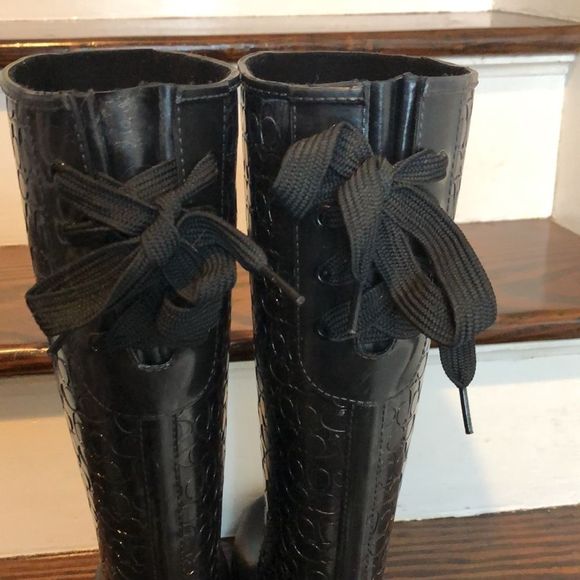 COACH Jacquard Signature C Laced Up Back Bow Heeled Black Rainboots Sz 9 - Picture 12 of 17